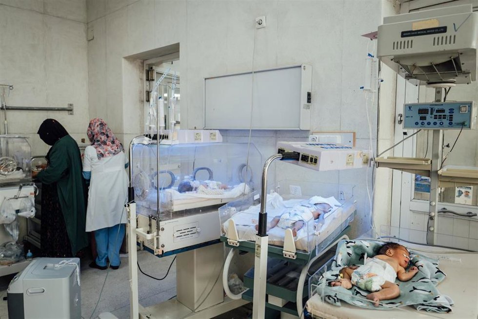 Un hospital con recién nacidos en Kabul