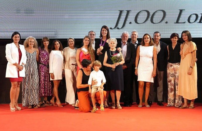 Ruth Beitia recoge la medalla de los Juegos Olímpicos de Londres 2012 diez años después