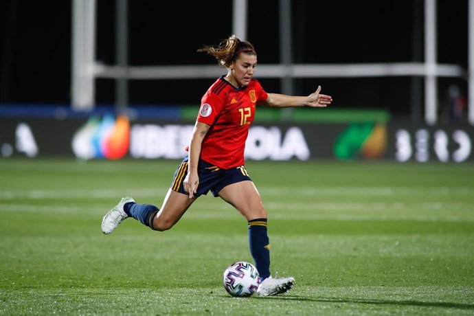 Archivo - Patri Guijarro of Spain in action during the UEFA Womens Euro Qualifying Draw, Group D, football match played between Spain and Poland at Ciudad del Futbol on february 23, 2021, in Las Rozas, Madrid, Spain.