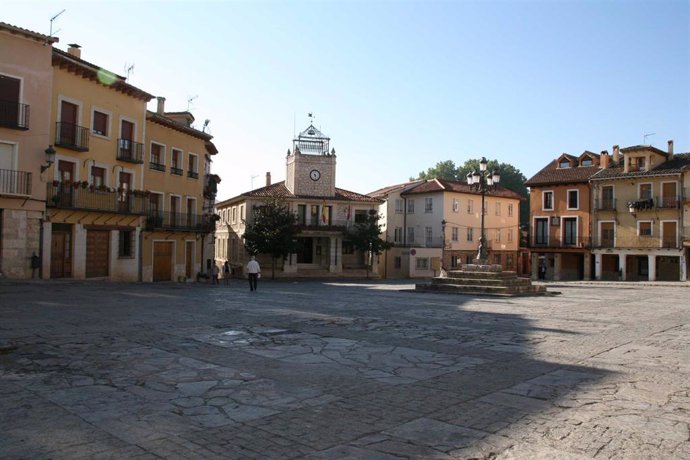 Archivo - Plaza del Coso de Brihuega