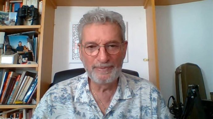 El actor de doblaje Carlos Ysbert en entrevista con Europa Press