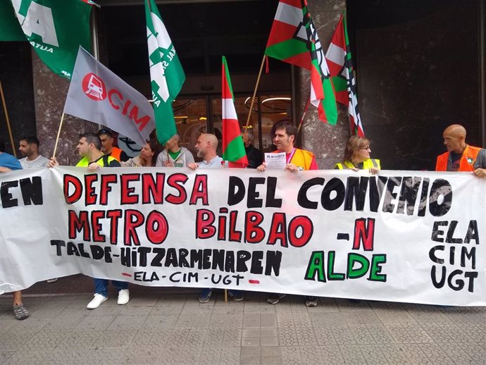 Concentración trabajadores de Metro Bilbao