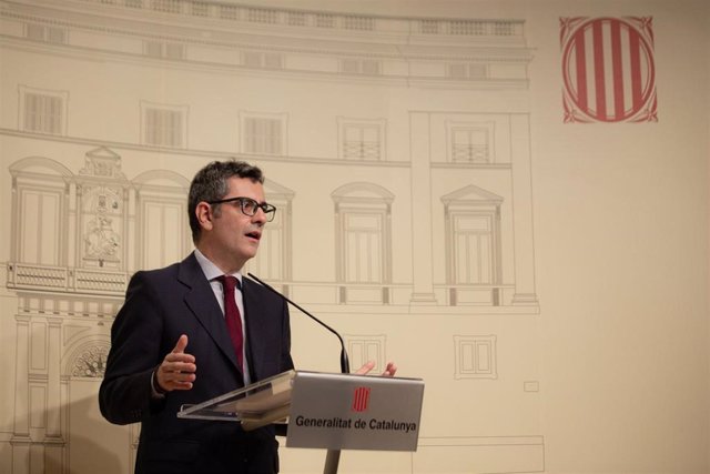 El ministro de Presidencia, Félix Bolaños, en rueda de prensa en el Palau de la Generalitat, después de la reunión que ha mantenido con la consellera de Presidencia, Laura Vilagrà, a 8 de julio de 2022.