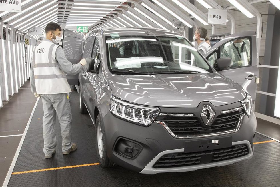 Archivo - Planta automovilística de Renault.