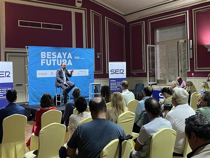 El secretario general de Industria, Raúl Blanco, interviene en el Foro Besaya Futura