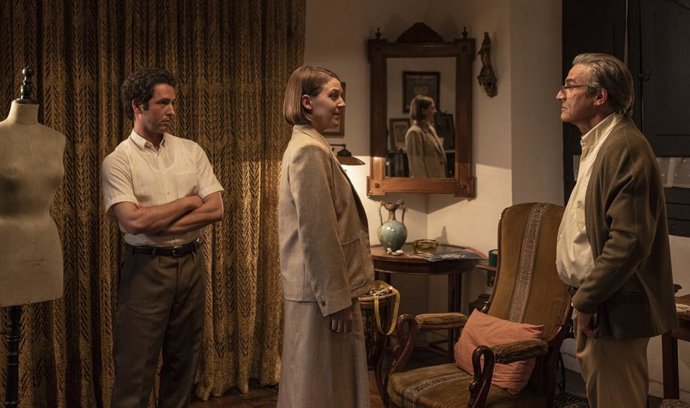 Archivo - Belén Cuesta se une a Alberto San Juan en el reparto de la serie de Disney+ sobre Balenciaga