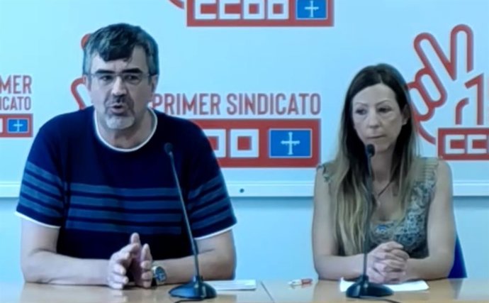 Jesús Cabrera, responsable de Negociación Colectiva en privada y sectores sociosanitaria de la federación estatal de Sanidad de CCOO, y Charo Rodríguez Arias, secretaria de Igualdad y Formación en la federación de Sanidad de CCOO Asturias