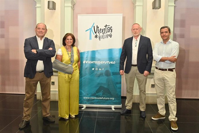 Presentación de 'Vientos de futuro', en Sevilla.