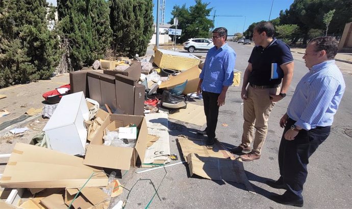 [Sevilla] Ciudadanos (Cs)  Ciudadanos Exige A Lipasam Actuaciones Urgentes Para Evitar Problemas De Salubridad Por La Llegada De La Ola De Calor