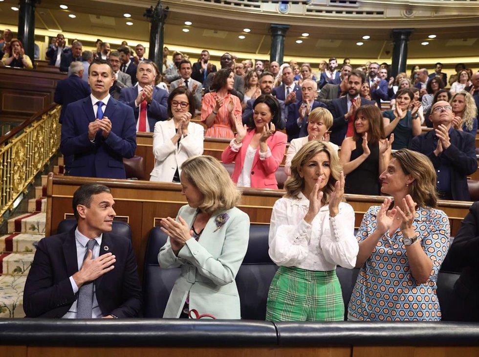 (I-D) El presidente del Gobierno, Pedro Sánchez; la vicepresidenta primera, Nadia Calviño; la vicepresidenta segunda, Yolanda Díaz, y la vicepresidenta tercera, Teresa Ribera, durante la primera jornada del Debate sobre el Estado de la Nación.