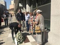 Una placa recuerda, 43 años después a los 79 fallecidos del atentado contra Hotel Corona de Aragón de Zaragoza