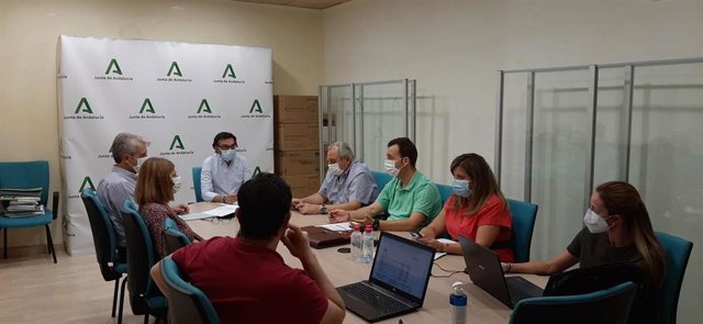 Reunión de la comisión de la Agencia IDEA.