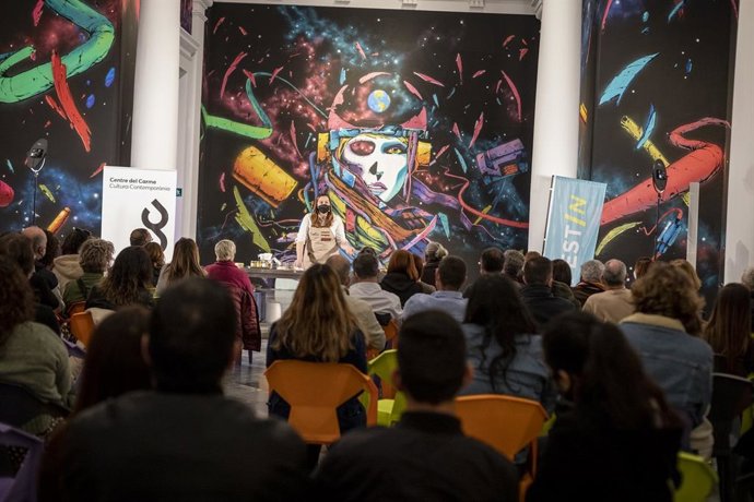 Visitantes en el Centre del Carme Cultura Contempornia