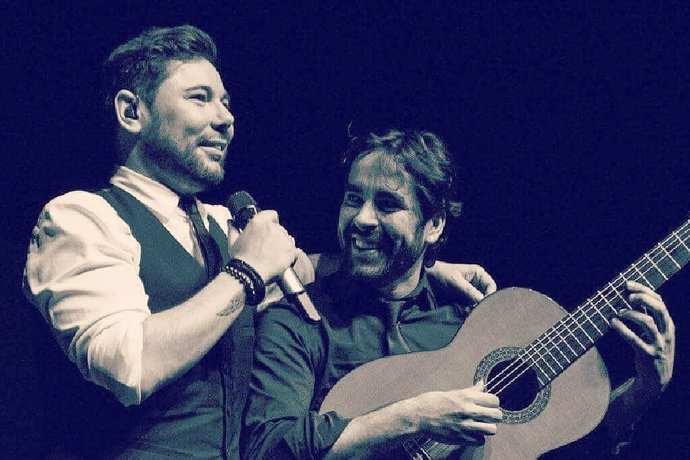 Miguel Poveda y Daniel Casares en una actuación conjunta