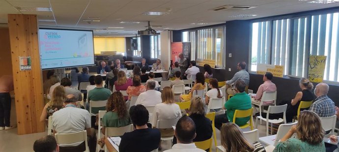 El curso de verano de UMA y Málaga TechPark aborda la humanización del sistema sanitario en su primera sesión