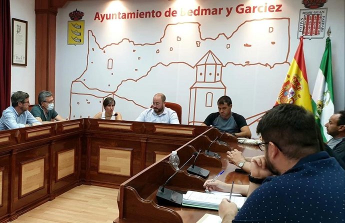 Reunión sobre proyectos de depuración de aguas