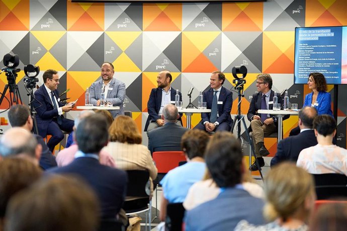 El consejero canario de Transición Ecológica, José Antonio Valbuena, durante un evento organizado por PwC en Madrid
