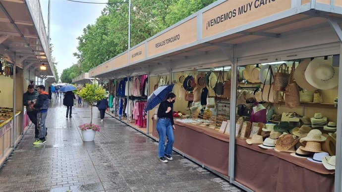 Archivo - El Mercado de la Primavera en el Bulevar del Gran Capitán.