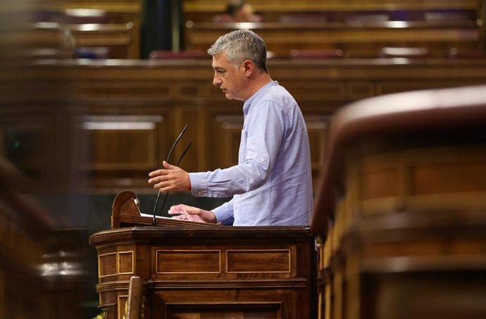 Archivo - El portavoz adjunto de EH Bildu en el Congreso, Oskar Matute.