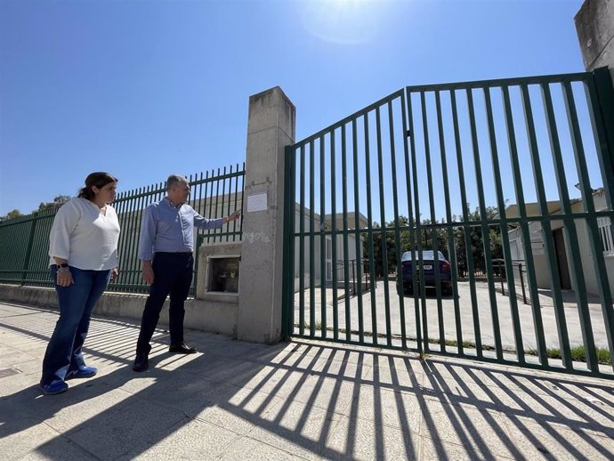 Sevilla.-Sanz (PP) critica el "cierre" del centro de servicios sociales y las duchas en el asentamiento del Vacie