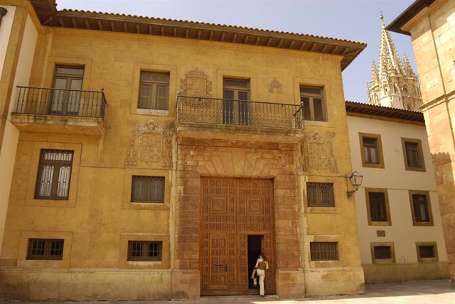 Archivo - Edificio del Arzobispado de Oviedo (Asturias)