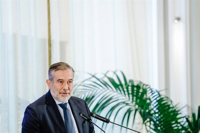 El consejero de Presidencia, Justicia e Interior, Enrique López, interviene en un desayuno informativo de Fórum Europa, en el Hotel Mandarín Oriental Ritz, a 21 de junio de 2022, en Madrid (España).