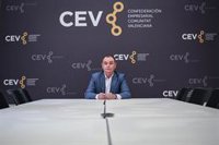Navarro (CEV y CEOE) afea la "poca empatía" del Gobierno con las empresas y pide que "haga su papel" contra la inflación