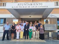 La corporación de Las Palmas de Gran Canaria guarda un minuto de silencio en homenaje a las víctimas del terrorismo