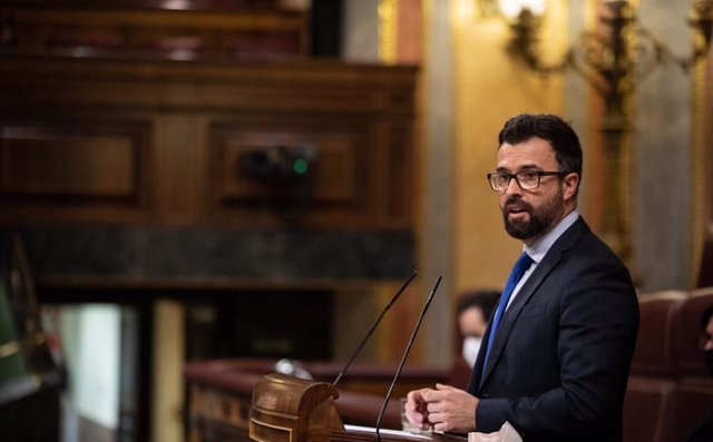 Archivo - El diputado nacional por Sevilla del Grupo Mixto en el Congreso, Pablo Cambronero, en foto de archivo.