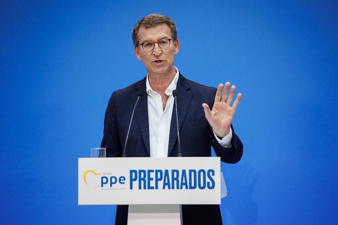 El presidente del PP, Alberto Núñez Feijóo, inaugura el curso Fortalecer Europa con una alternativa para la mayoría, a 13 de julio de 2022, en San Lorenzo de El Escorial, Madrid (España). El líder del PP utiliza este espacio, que pertenece a la progra