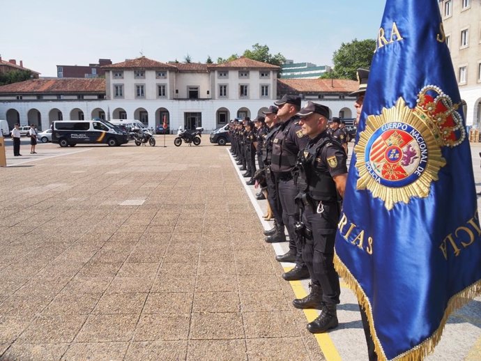 Alumnos inician sus prácticas en la Jefatura Superior de Policía Nacional en Asturias