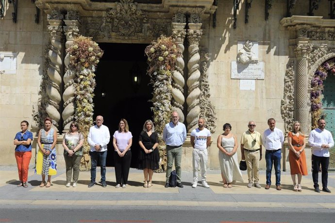 Cinco minutos de silencio en Alicante