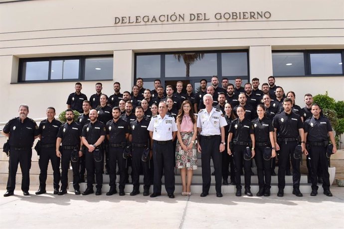 Melilla recibe a 45 policías nacionales en prácticas para reforzar la frontera con Marruecos tras su reapertura