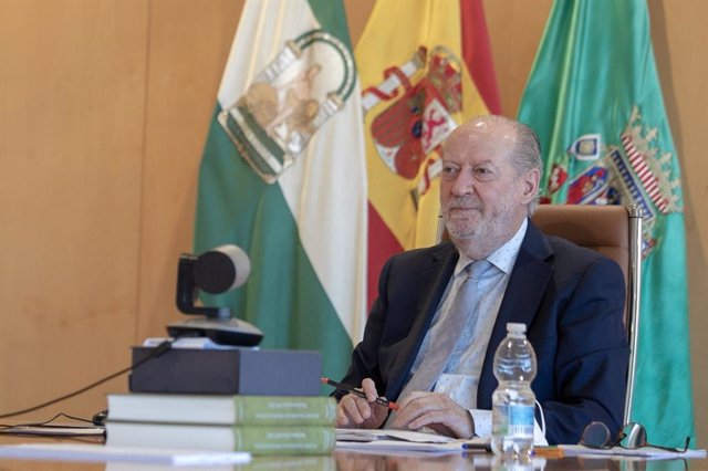 Archivo - El presidente de la Federación Andaluza de Municipios y Provincias (FAMP), Fernando Rodríguez Villalobos.