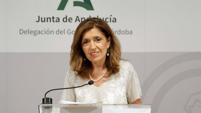 La delegada del Gobierno andaluz en funciones en Córdoba, María Jesús Botella, en rueda de prensa.