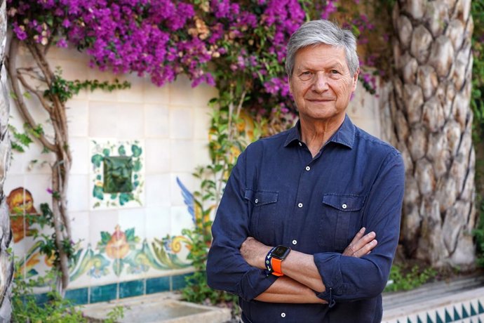 Vicente Genovés es el nuevo presidente de la Fundación del Colegio del Arte Mayor de la Seda