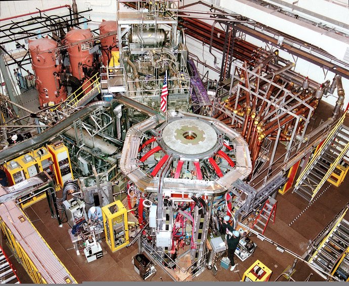 Archivo - Reactor de fusión NSTX