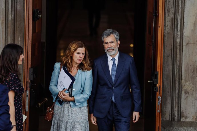 El presidente del Tribunal Supremo y del Consejo General del Poder Judicial (CGPJ), Carlos Lesmes, a la derecha.