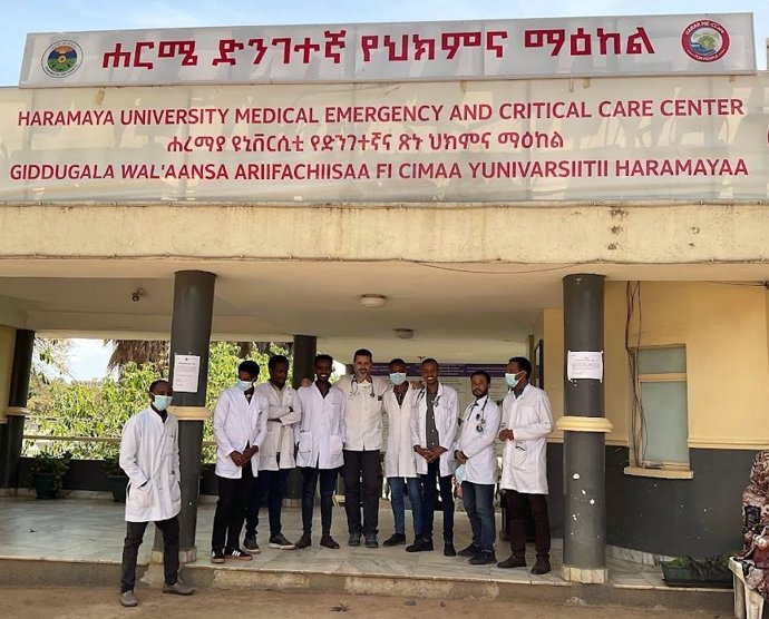 El médico de Valme, Alberto Oviedo, en el Hospital de Urgencias y Emergencia de Etiopía