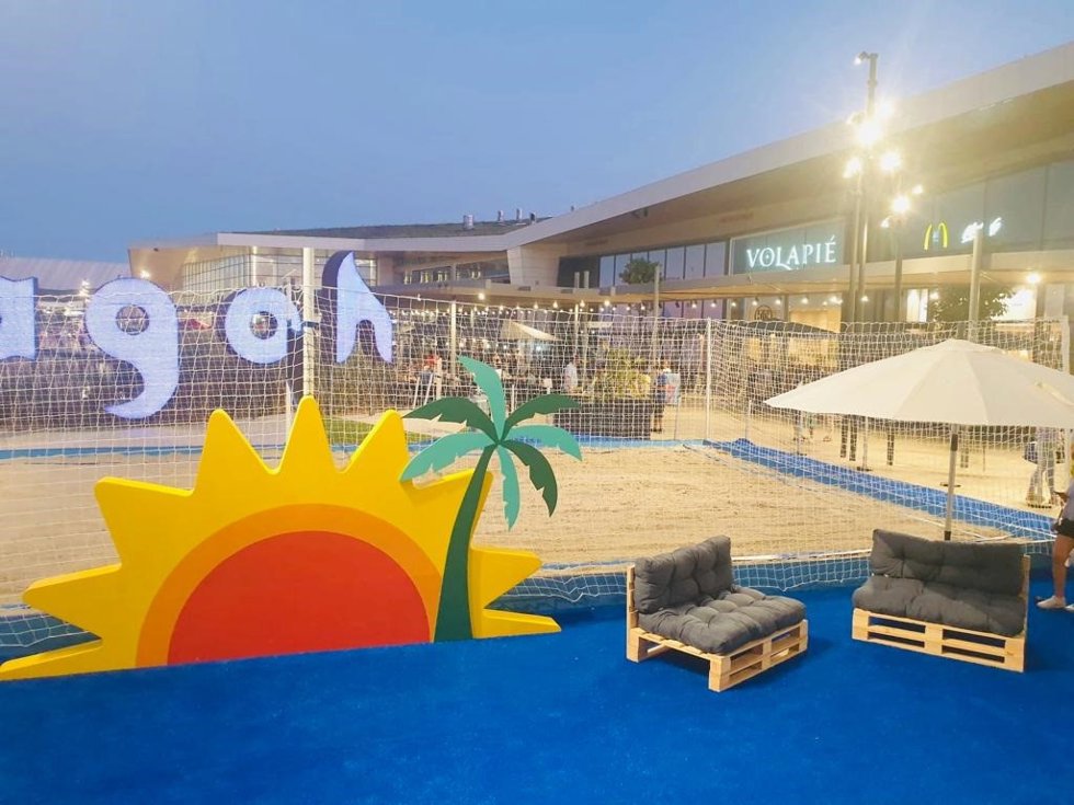 Instalaciones para disputar el campeonato de vóley organizado por el centro comercial