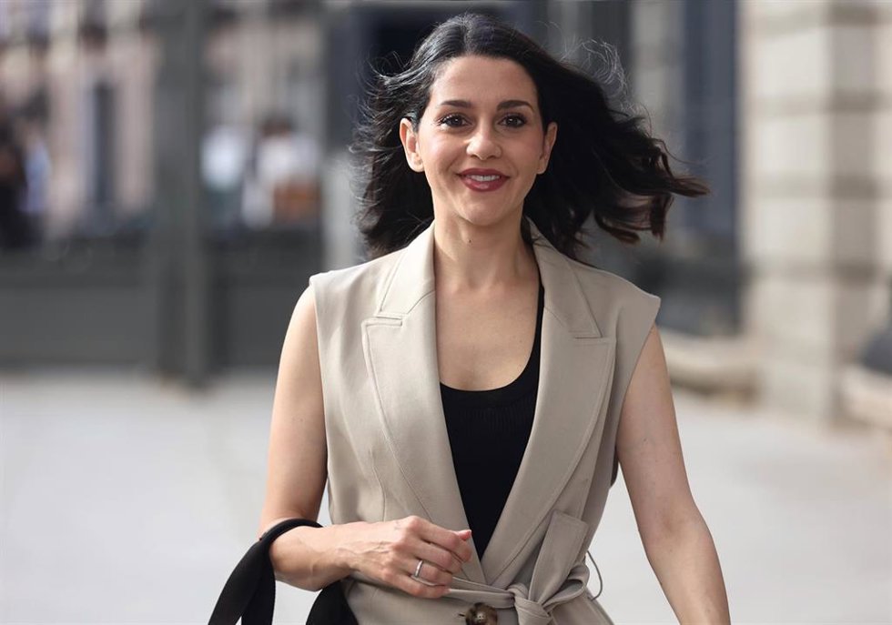 Archivo - La líder de Cs, Inés Arrimadas, a su llegada a una sesión plenaria, en el Congreso de los Diputados, a 8 de junio de 2022, en Madrid (España).