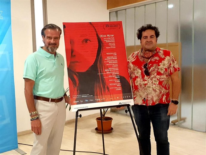 Víctor González, diputado de Cultura; y el productor malagueño Daniel Entrambasaguas