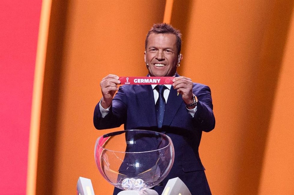 El exfutbolista Lothar Matthaus, en el sorteo de los grupos del Mundial de Catar que se celebrará en 2022.
