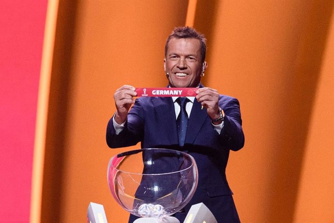 El exfutbolista Lothar Matthaus, en el sorteo de los grupos del Mundial de Catar que se celebrará en 2022.
