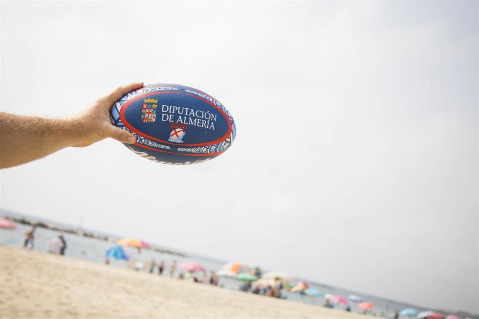Archivo - Balón de rugby