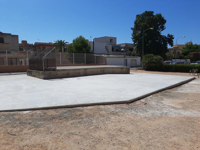 Nueva solera en la plaza de la calle Bernat Rigo, en el Coll d'en Rebassa.