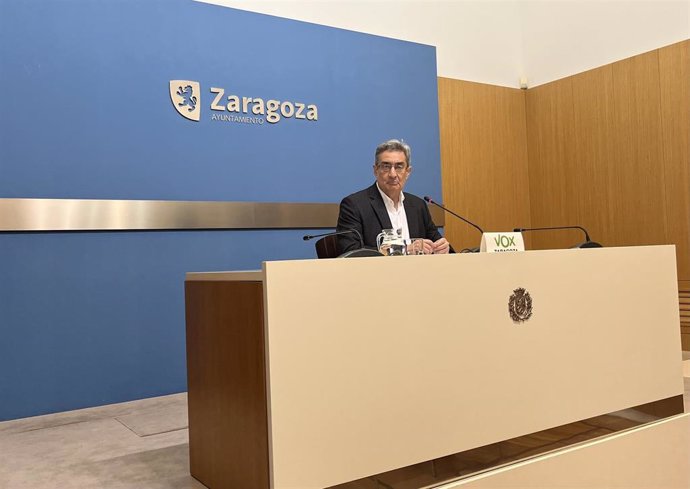 Archivo - El portavoz municipal de VOX en el Ayuntamiento de Zaragoza, Julio Calvo.