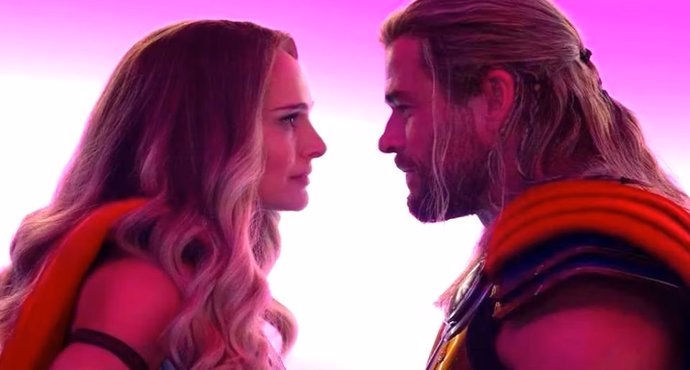 Chris Hemsworth dejó de comer carne para besar a Natalie Portman en Thor: Love and Thunder