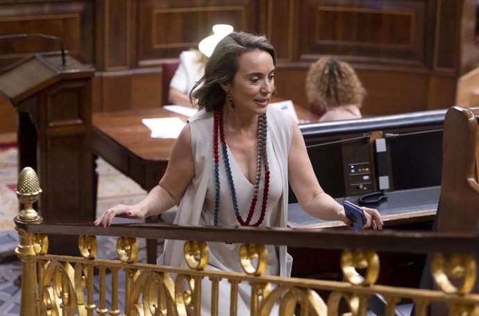 La secretaria general y portavoz del Partido Popular (PP), Cuca Gamarra, durante una sesión extraordinario en el Congreso de los Diputados, a 13 de julio de 2022, en Madrid (España). Esta sesión tiene lugar tras el Debate del Estado de la Nación siete a