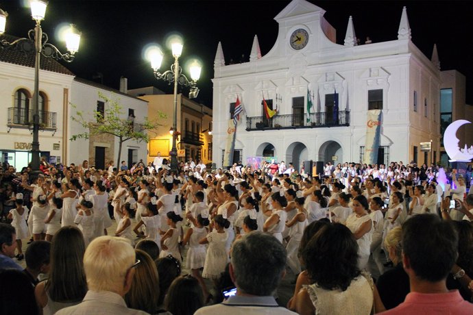 Archivo - Cartaya acoge este viernes la VII Noche en Blanco con 50 pases de espectáculos culturales.